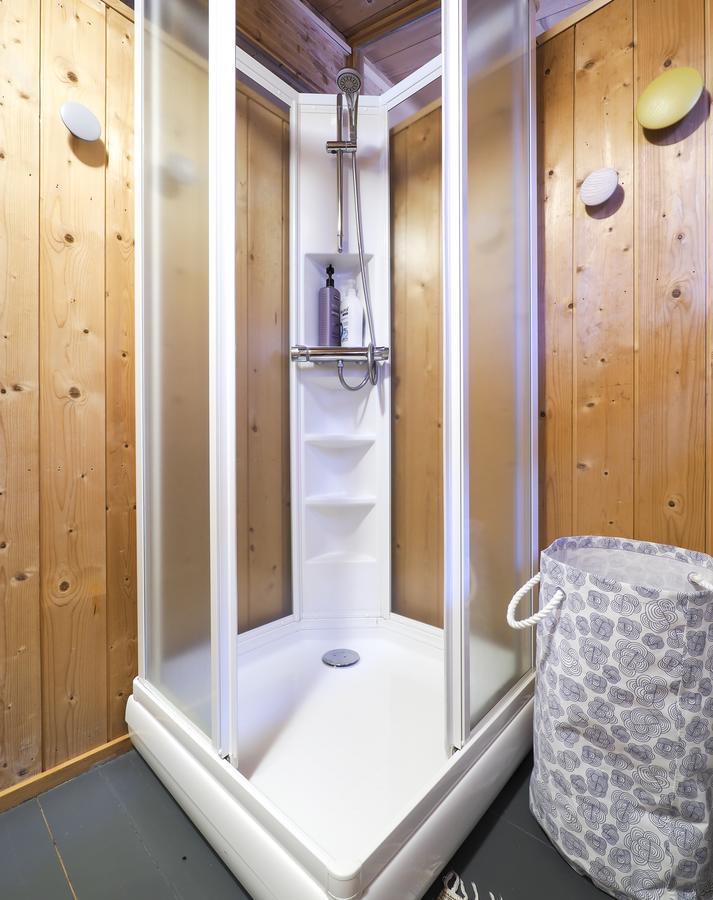 Lovely Cabin In The Capital Area With Hot Tube Hafnarfjörður Exterior photo